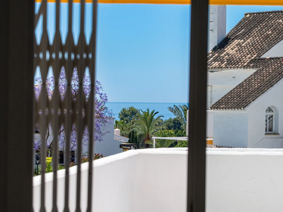 45794826-e011-4e6b-9c42-f98d5d819140