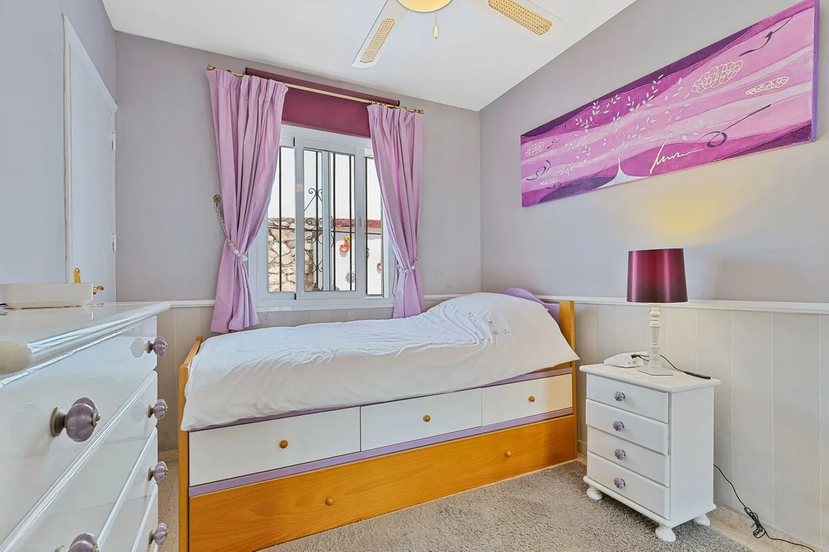 2c100cfe-8434-4972-8d16-1e581f5566a9