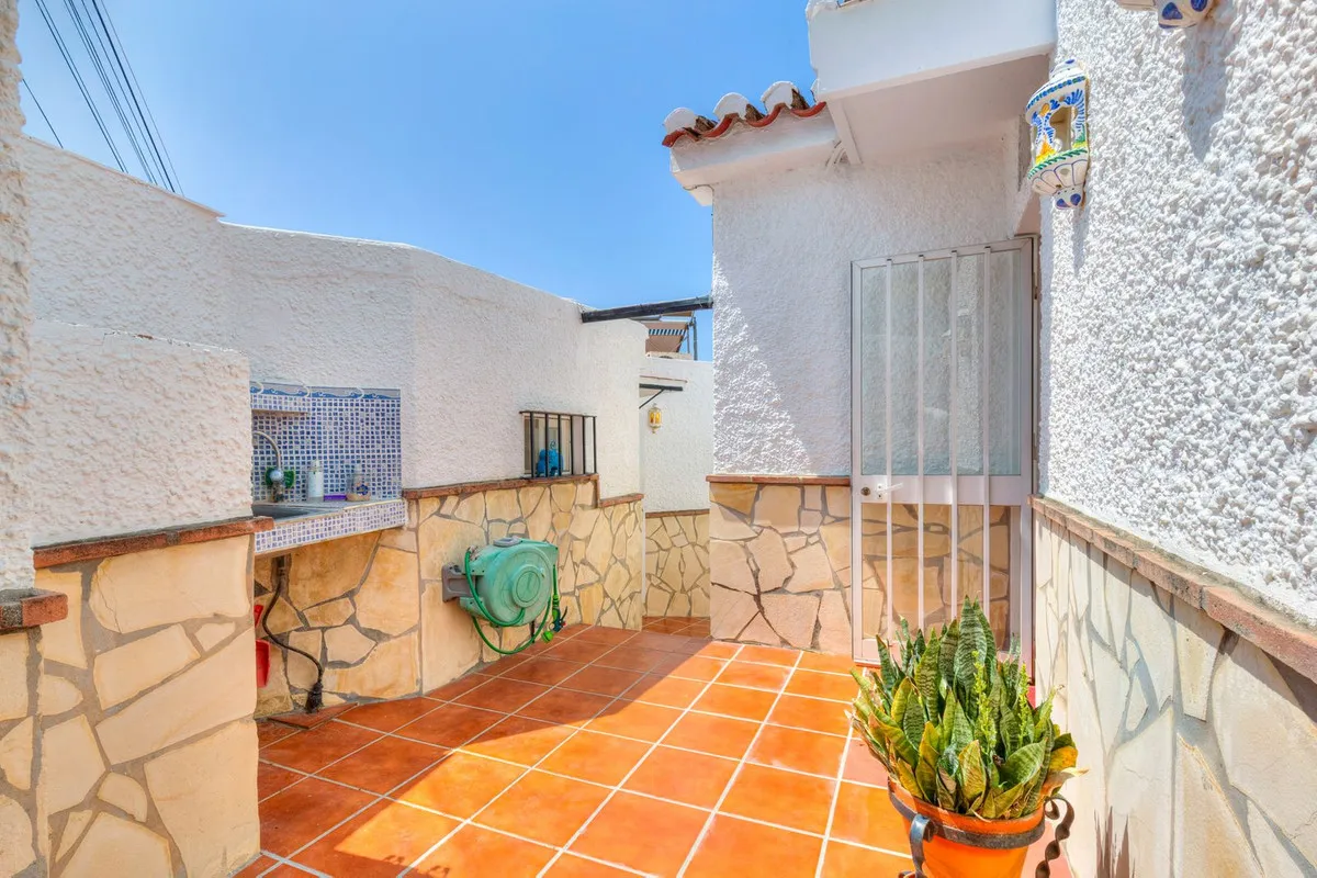 5acb30b8-d3ca-4c53-bbba-bc09188edf61