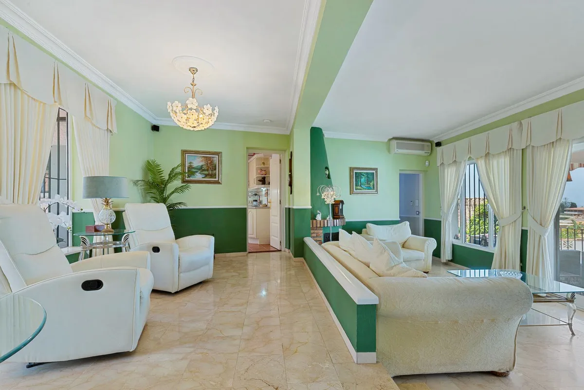 8b27fe93-ced5-4b93-90a5-bf5f3c0faccb