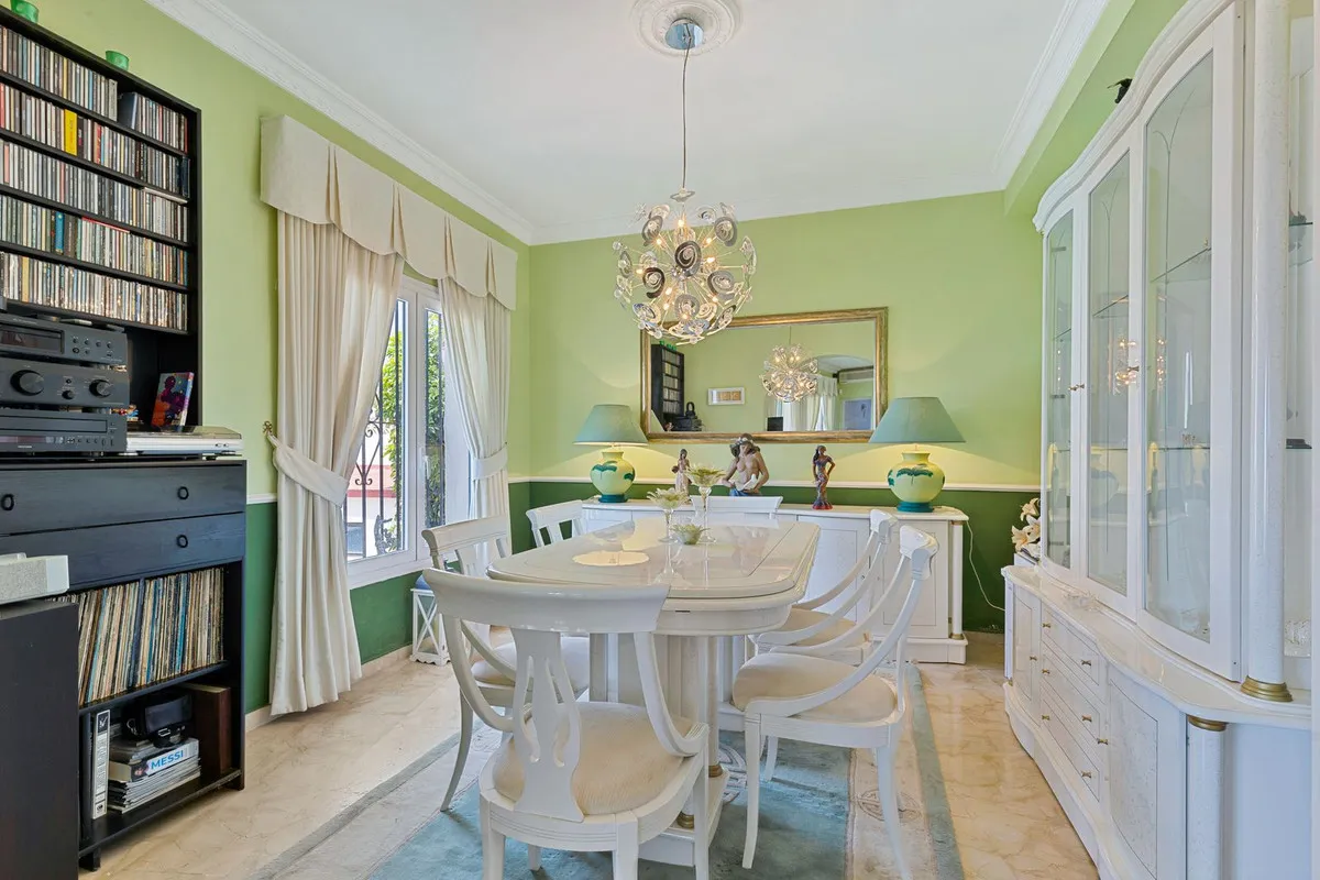 f7ab23f4-9182-427b-a71b-d4261c5d1b23