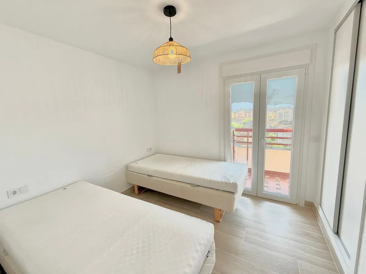 082b558b-8dae-43d9-a2d4-80df4db7c73b