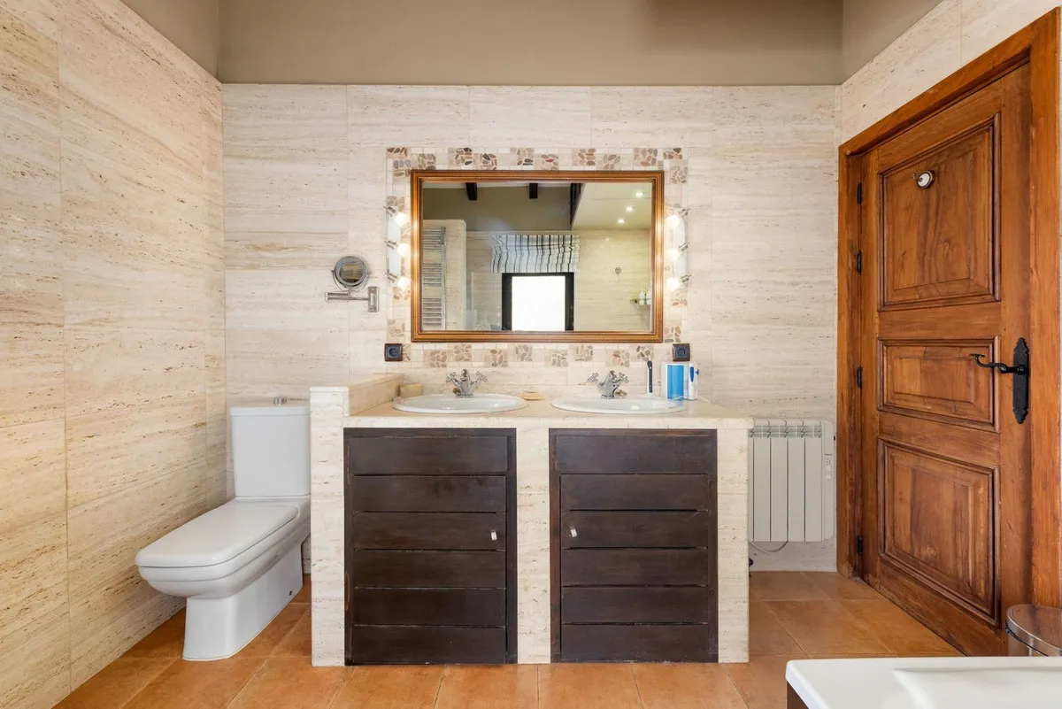 50f5b012-45e6-4a69-97b0-8734d3f1d639