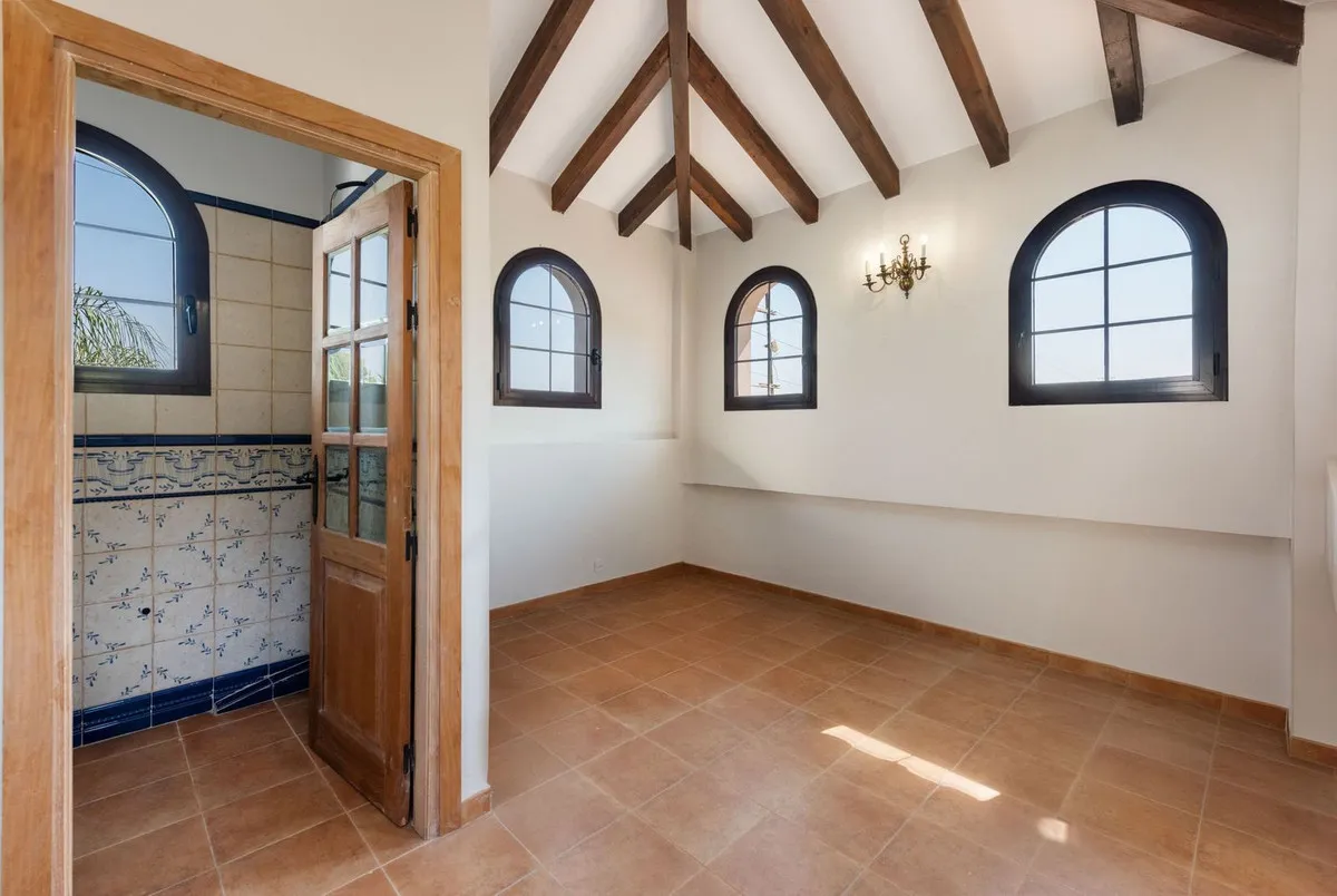 8488dbe6-51f1-43f6-8b23-f5b726acf54f