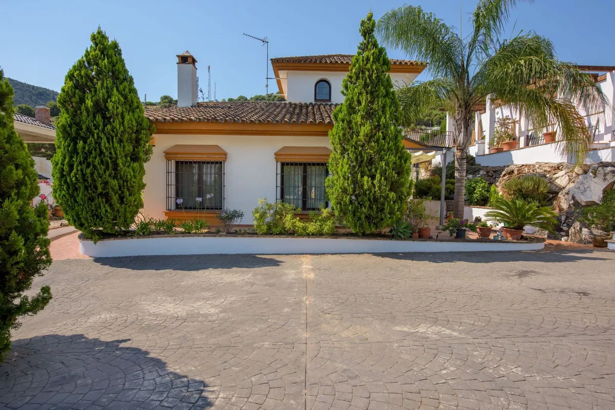 d71d6158-f07a-459d-a0b4-8f1ab80c4886