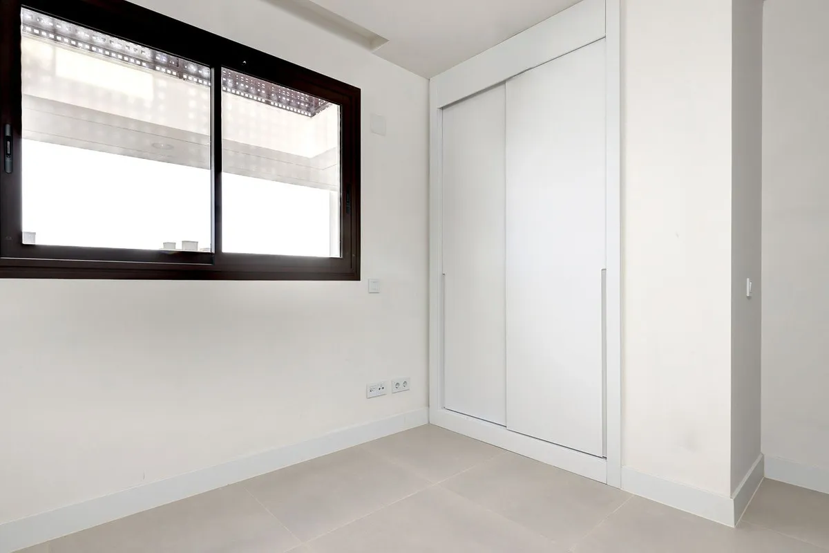 8529dc39-08dc-47c0-9369-8dfe71d62d46