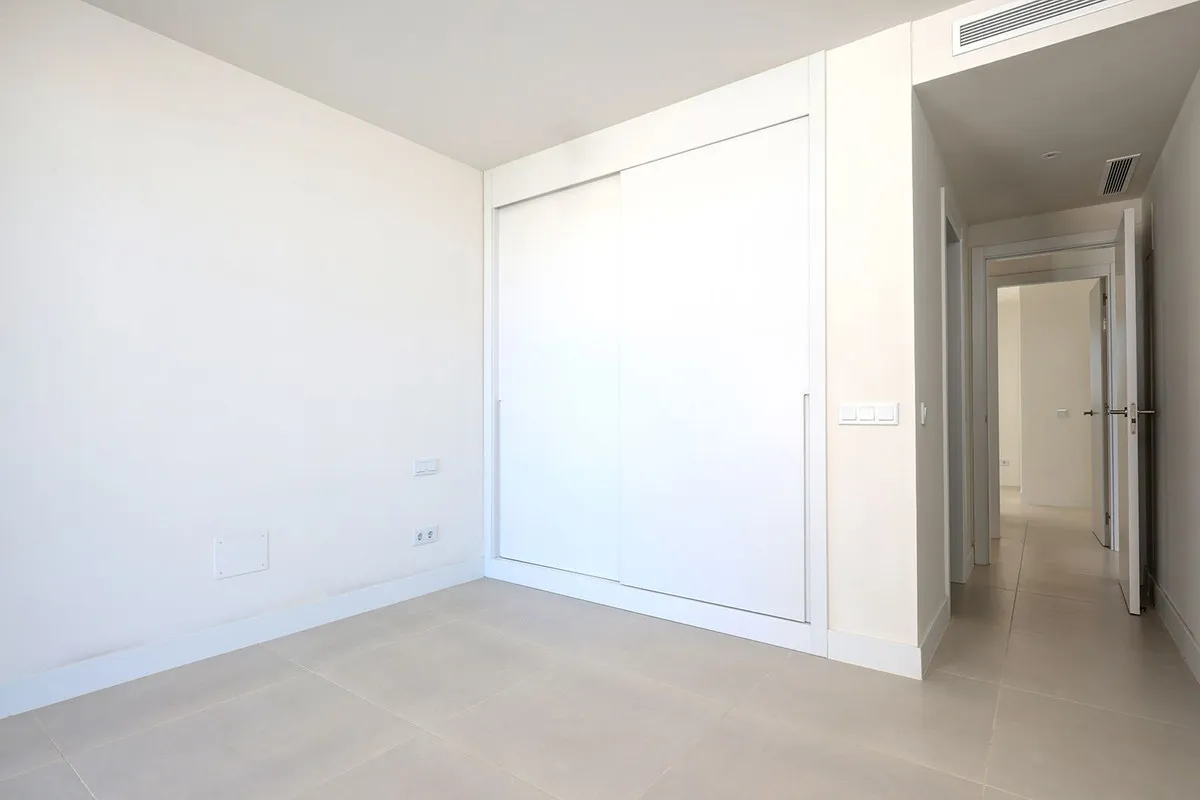 9b728572-e1be-4b9d-acb5-9705650d6dca