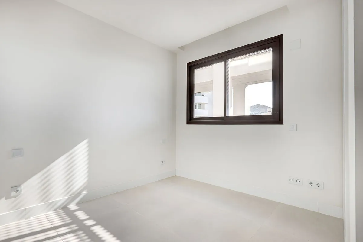 aab0d674-48b6-4fa9-983c-0a383b7420d3