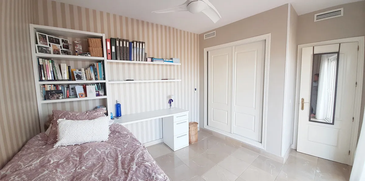 50c0f56b-6ec6-4d86-8484-565b9ae3c92b