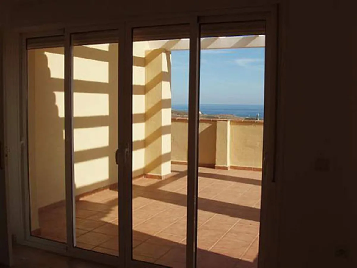 efe1ac2c-5485-4396-8d88-7c20bcbcf59b