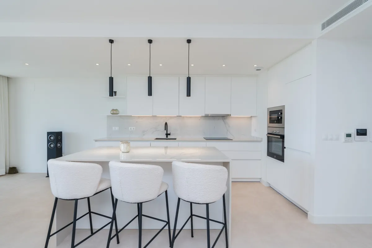 2d552f8b-37ff-46cd-8979-aafbcb2b96f3