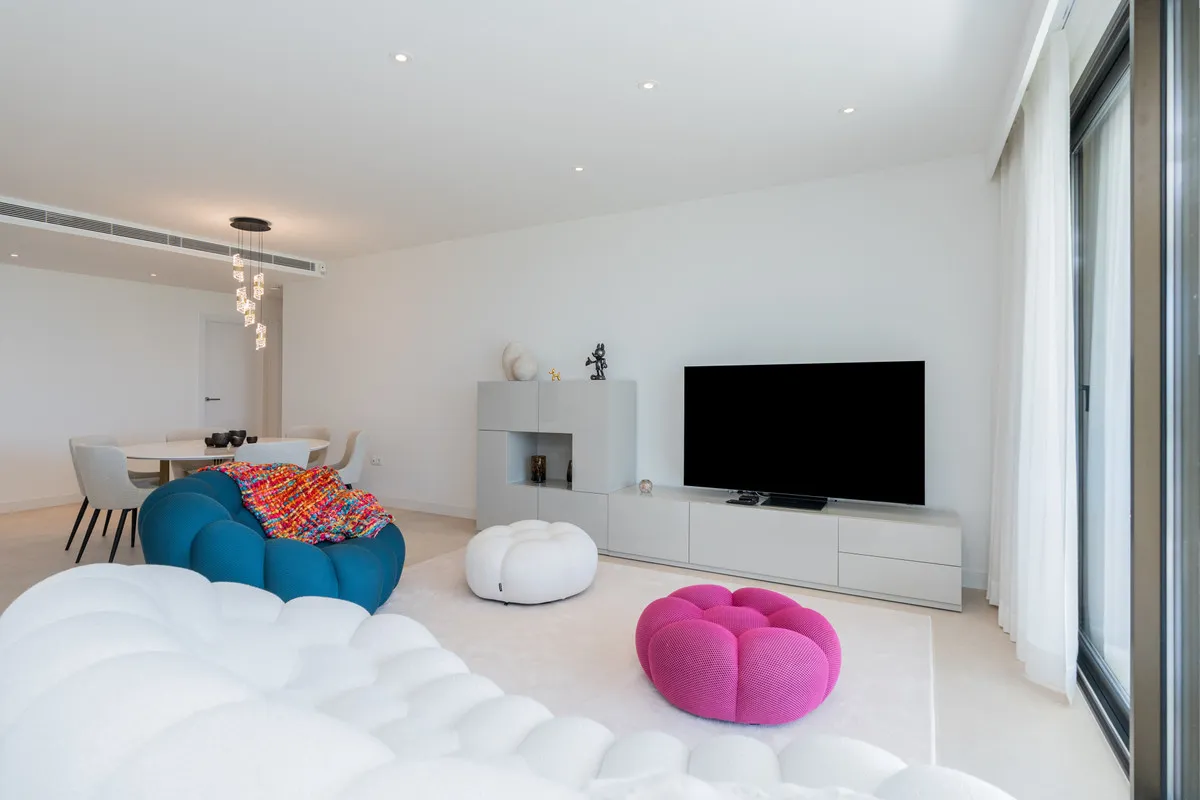 53c734d8-b546-48f6-9b88-ddc0a054521d