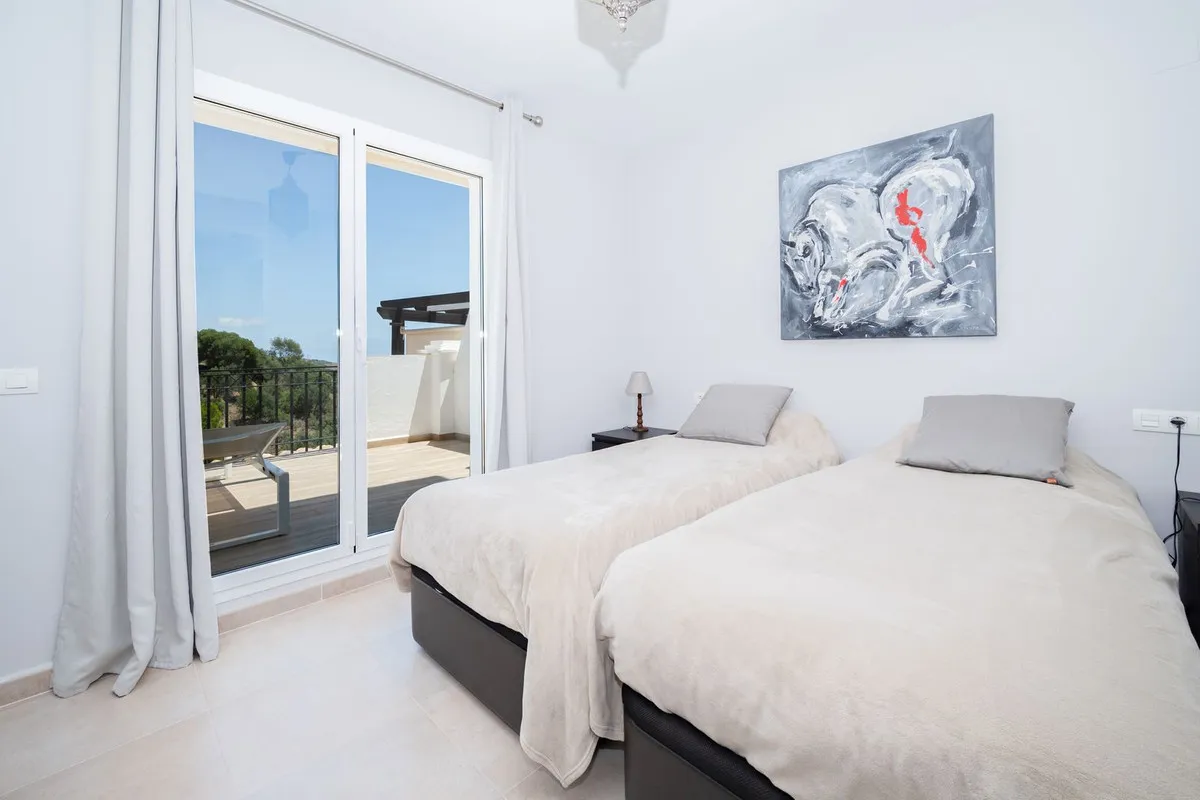 54467b0d-a087-4be2-ad5c-feca8a93ffc6