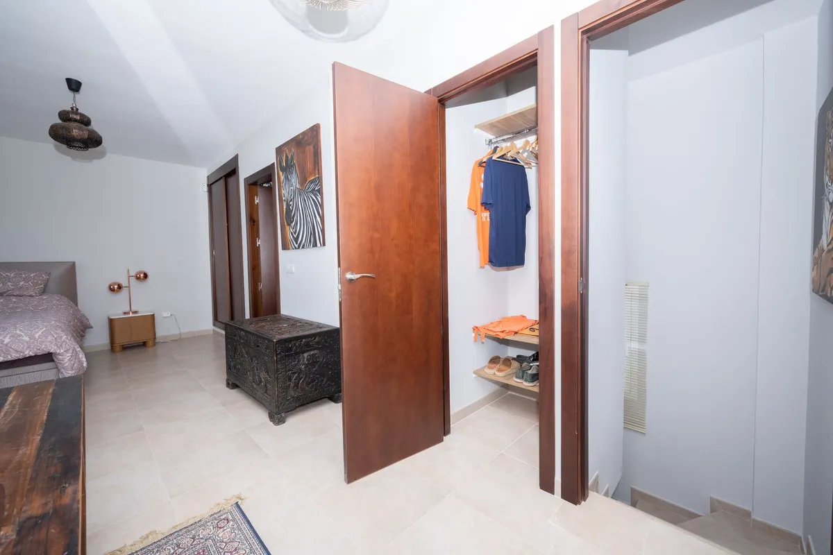 7c68bc0d-bf42-42f4-97ce-c220b58d7cdd