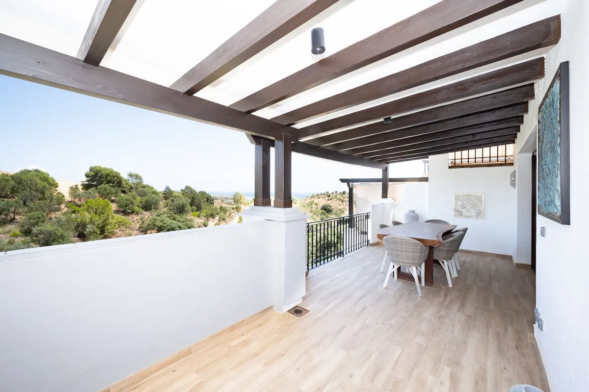 c05bd58b-d35b-4b17-ba27-6e7b5b81f994