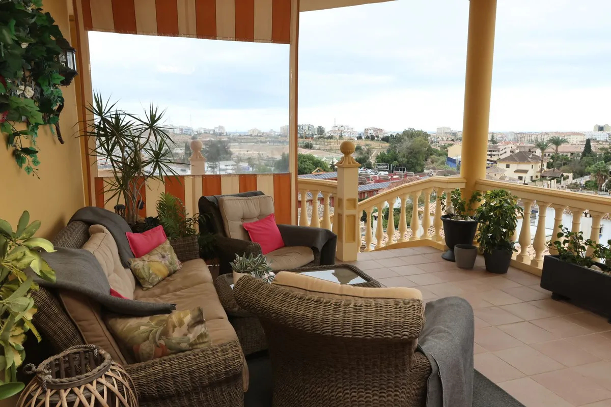 841688dd-9aa7-4ce8-8f88-7b82f329136b