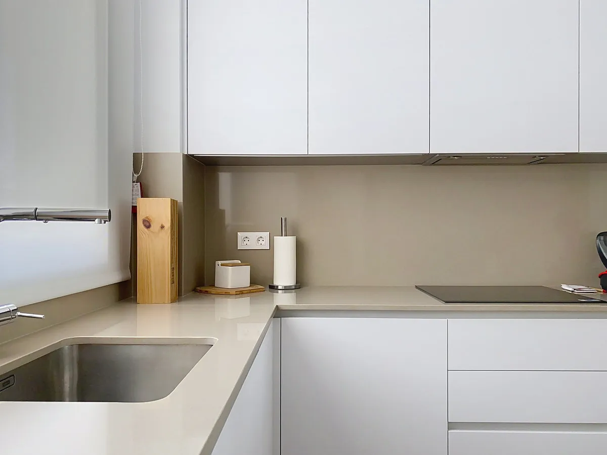 8b34640b-aa8b-4049-960a-03bce3ad7ef7