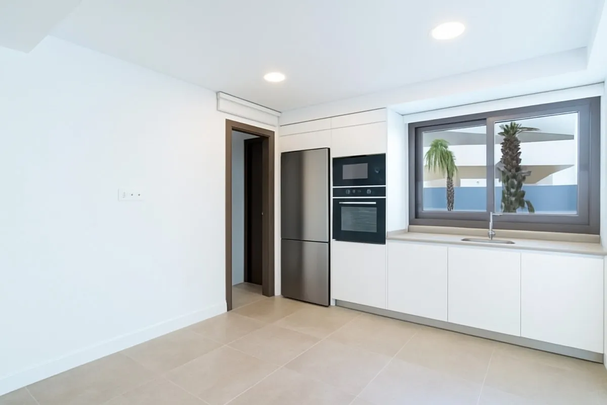 c5cc7525-7fc5-444b-ae59-85b240496675