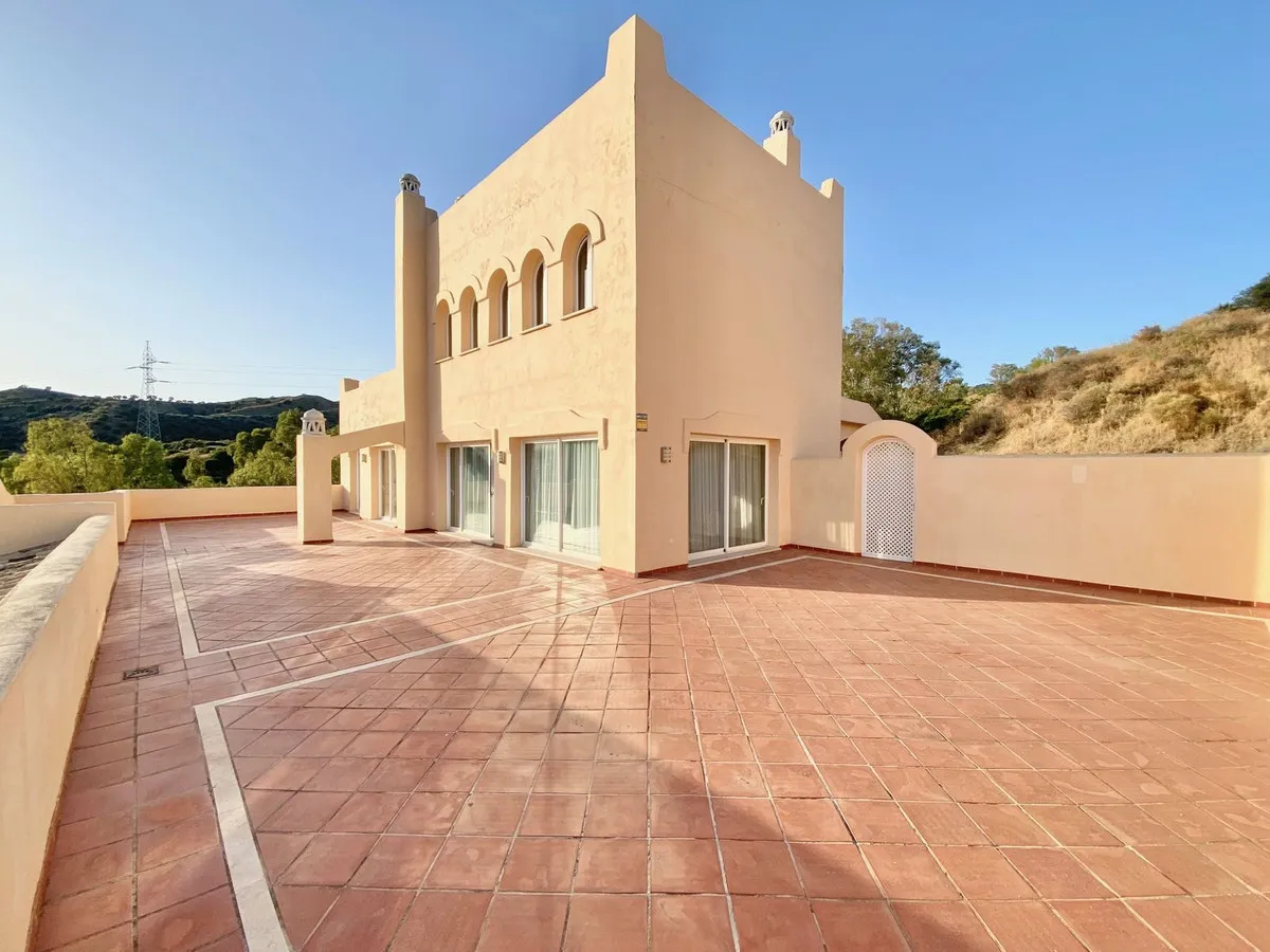 d6f2773f-ad04-4bc0-816c-40c14b2d49f3