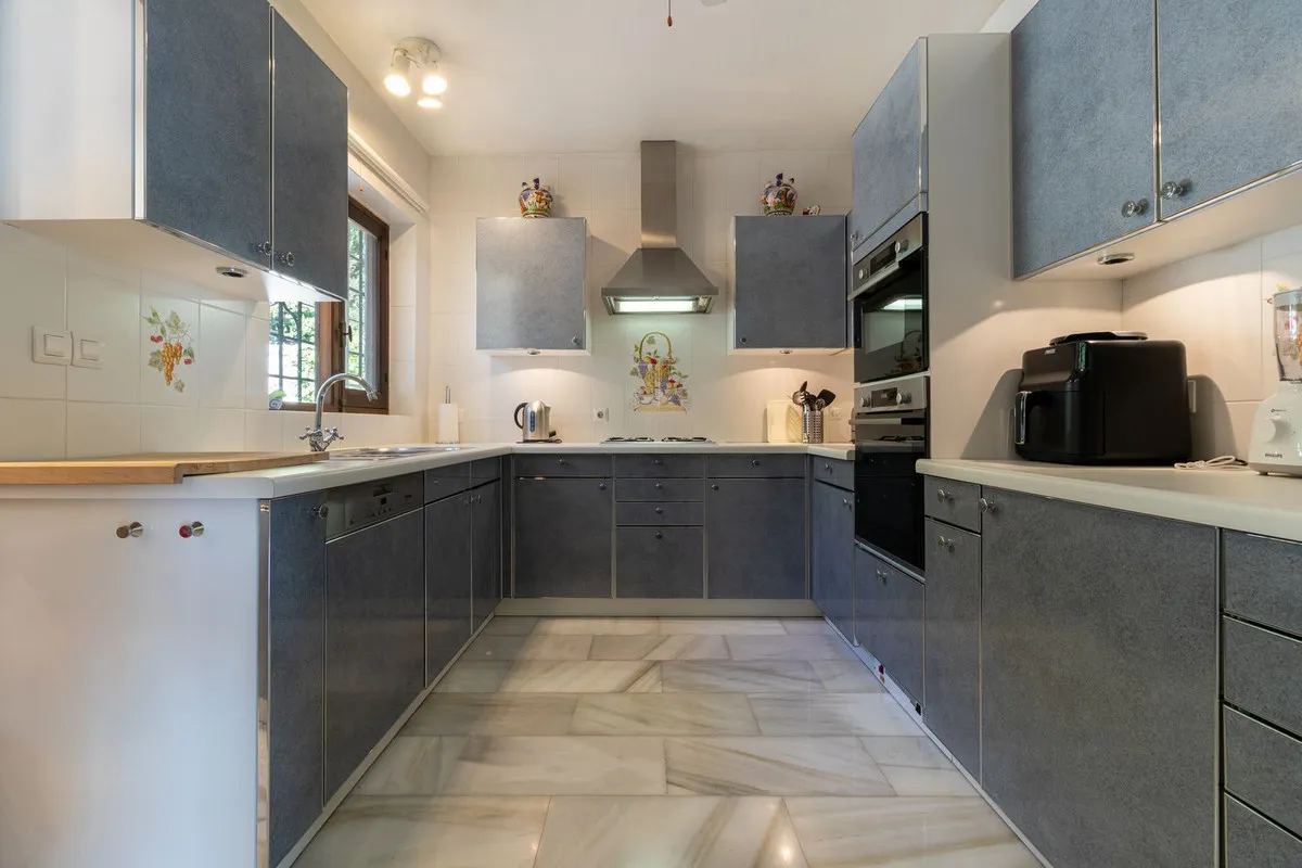 081835a5-b1c3-4b59-8541-64d3be8e958e