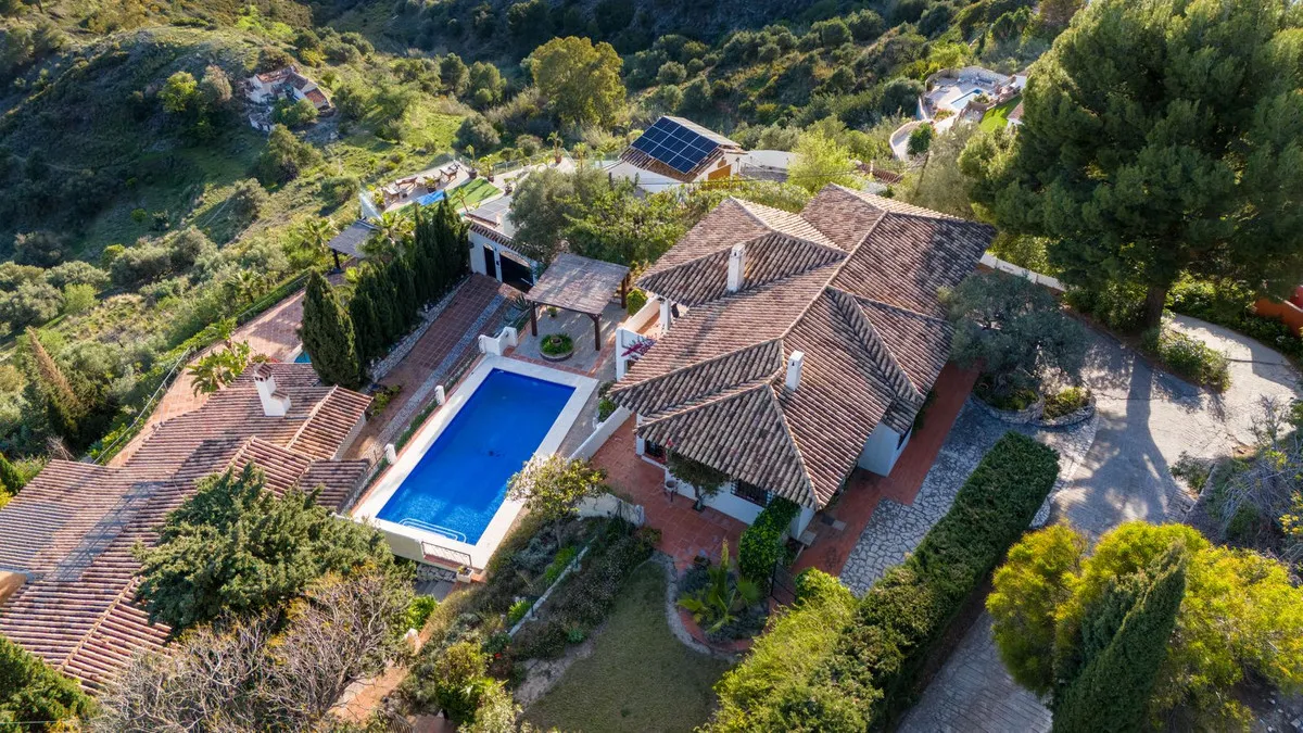 0df1c3ec-e6f2-4174-bc1f-33e5e734cb5f