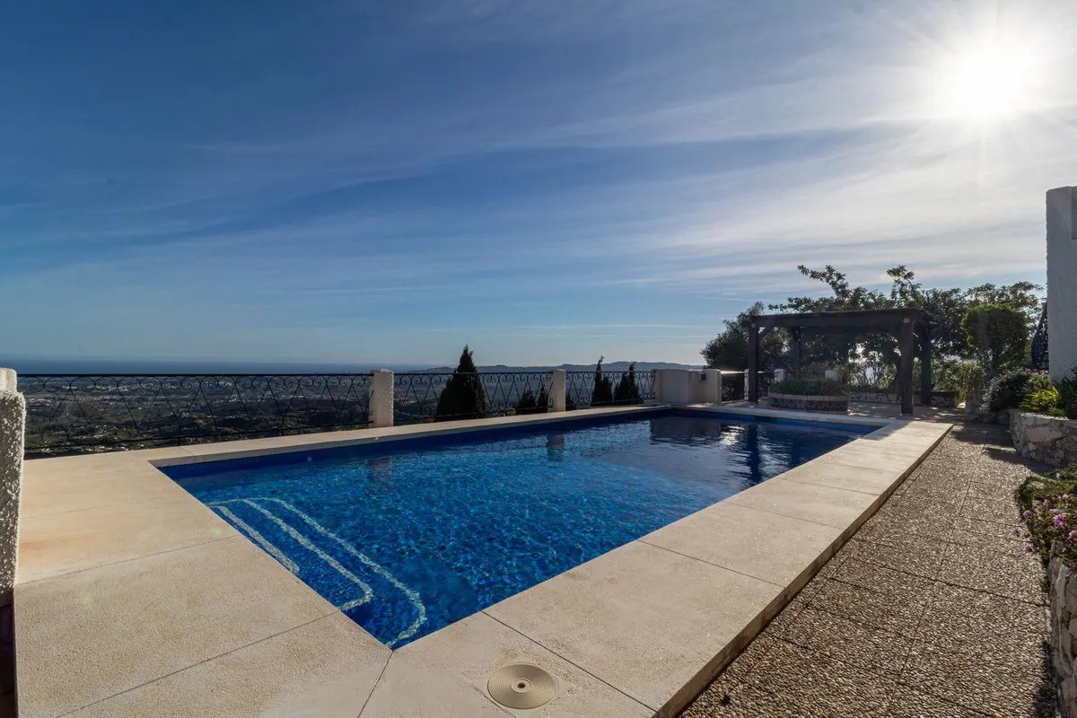 6f5e6d75-101a-41c1-ad4a-91fecdf1658c