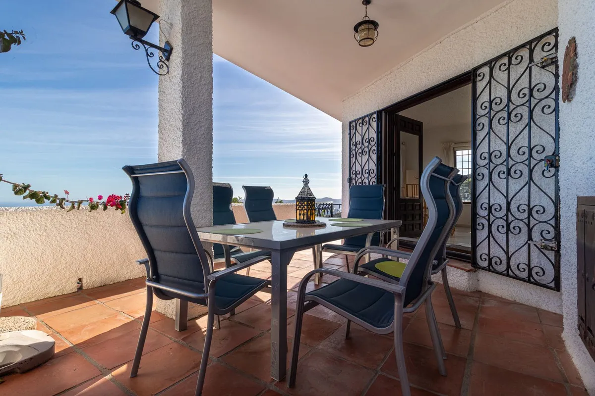 6f672fdb-037f-4b39-8184-1f9f2199b6d0