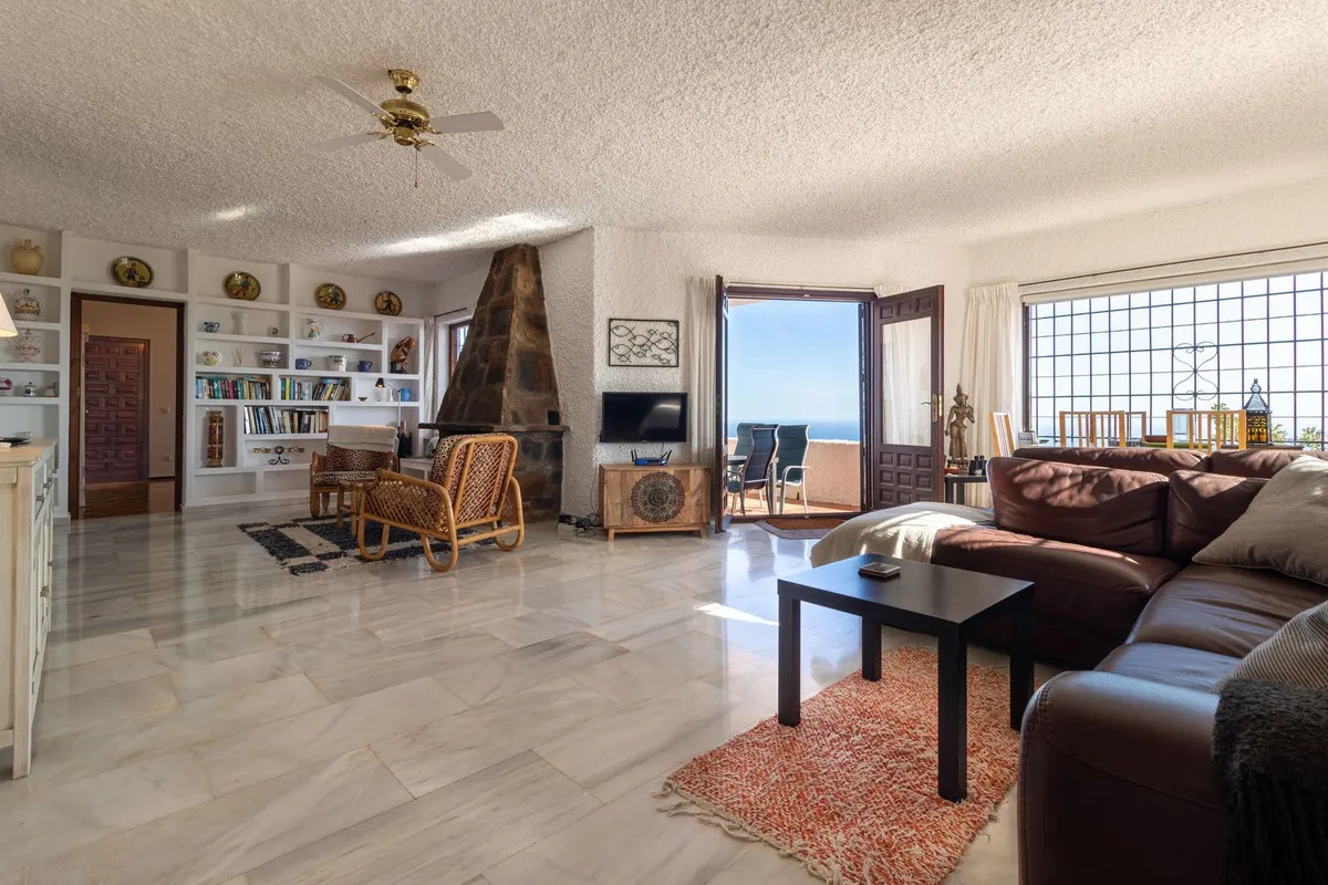 72e3b64a-d0d9-44df-b212-ef05267c4a7f