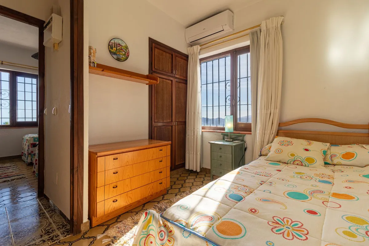 ba01bcde-c7fd-422e-9289-55ecc6c7bd8f