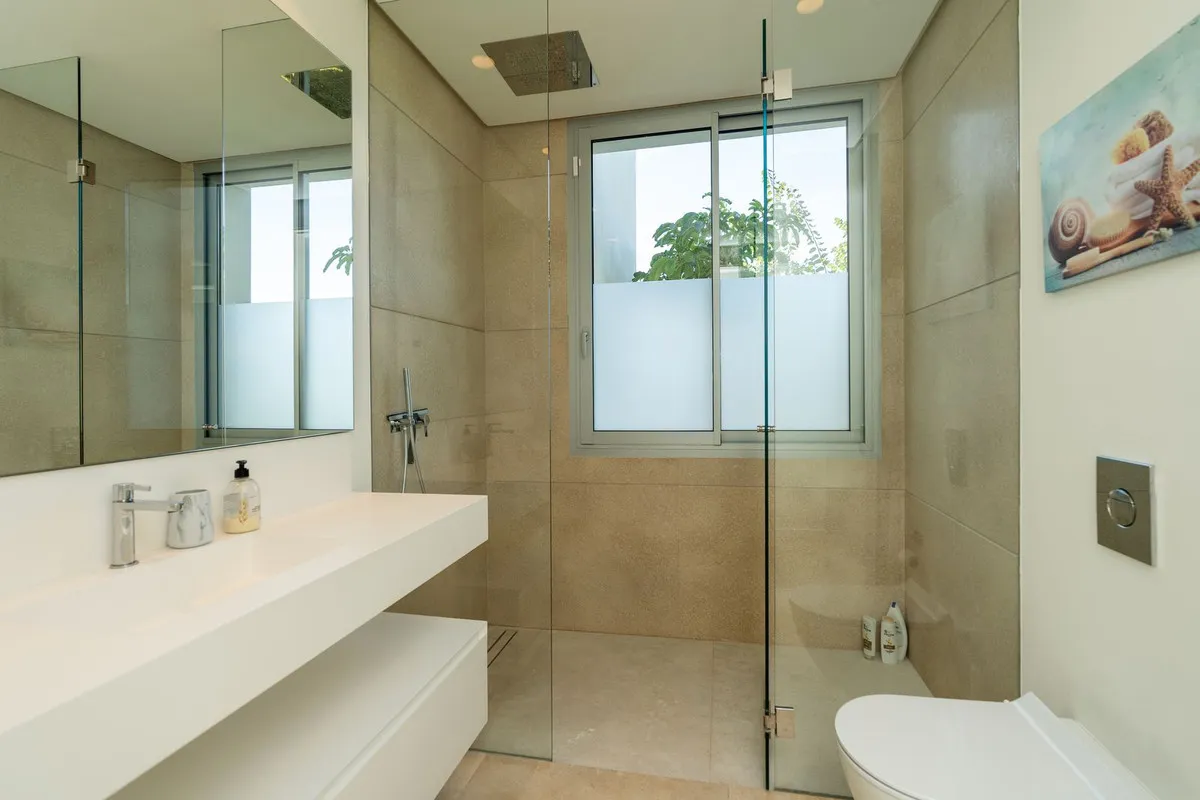 98cfcdbf-ef9c-48d6-83f1-fef246310982