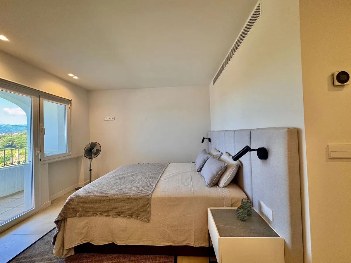 03a3a2ee-5180-4cec-bc92-d1c65465180f