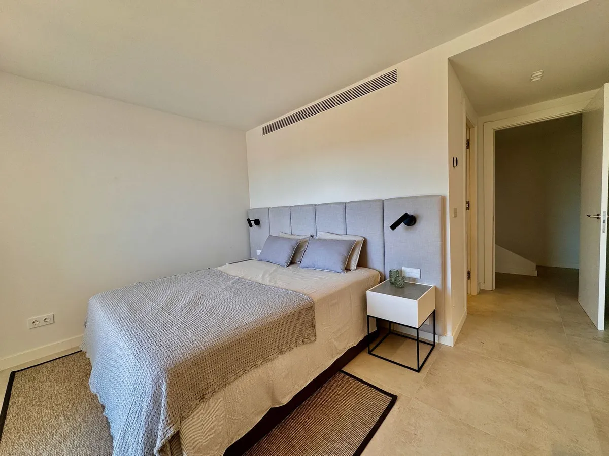 0ea60fce-b973-42cf-98f7-e8f724f8f12e