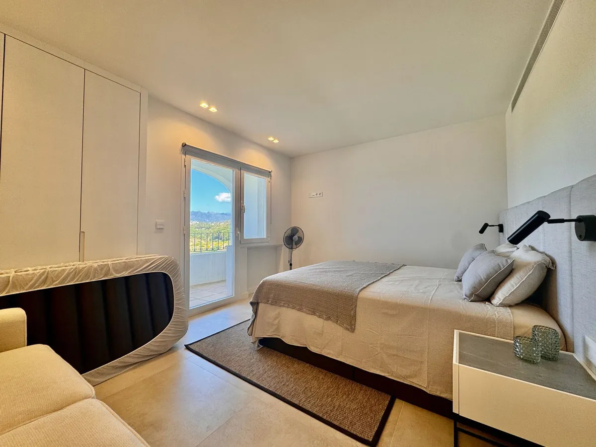 166b8110-9cdd-4f9a-b900-605f0809dc07