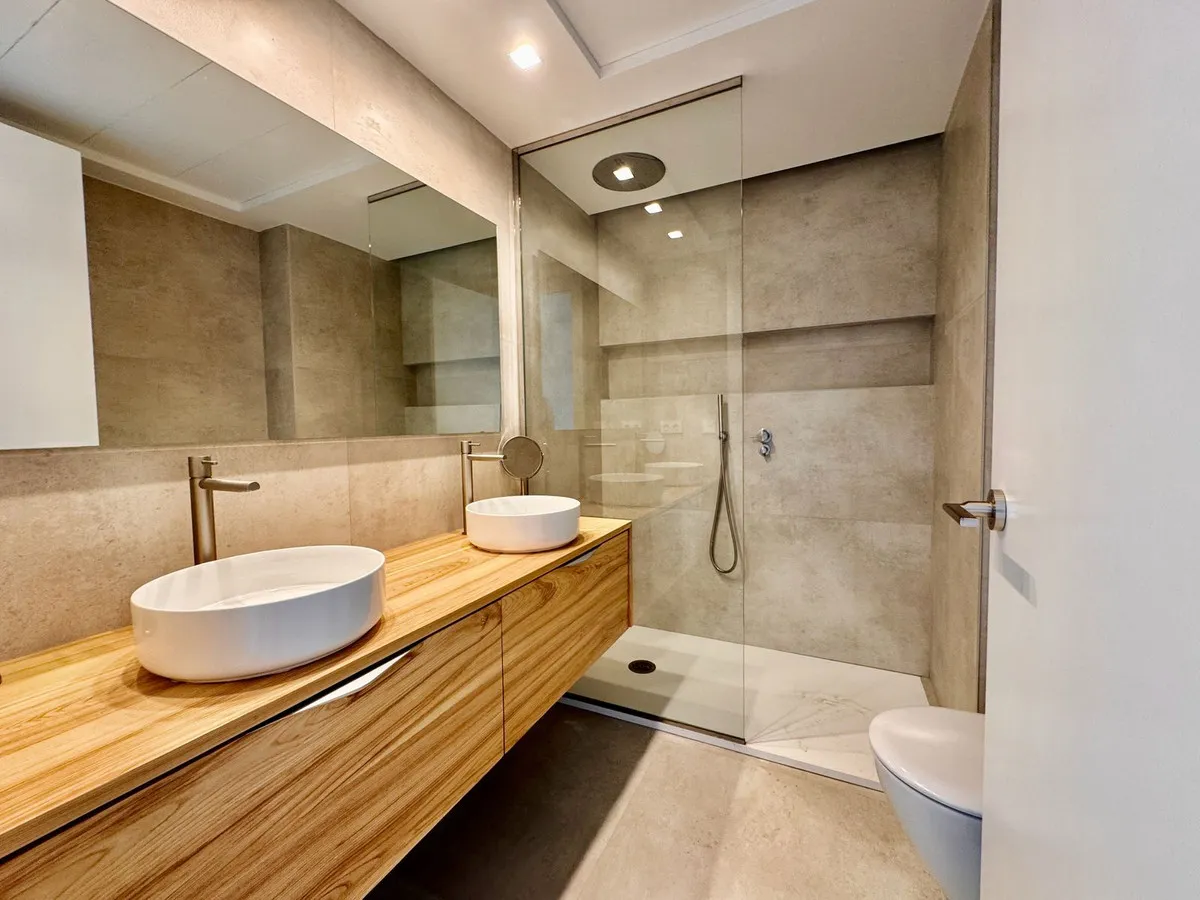 24fd4833-f9aa-47d4-8b58-b6cc32b37b76