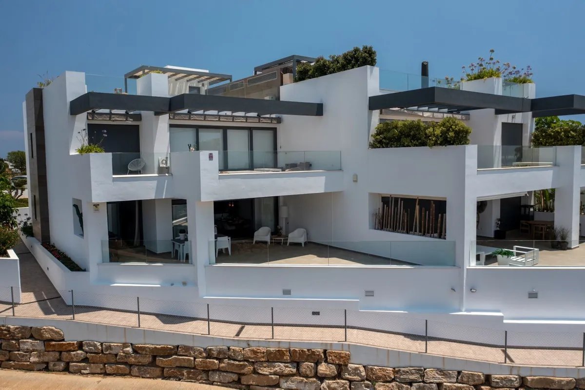 2ca736b3-3741-47bf-8143-775cd07363d7