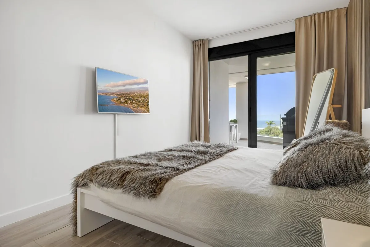 8abb6593-9e00-46cc-9e42-1cbc1d15cec5