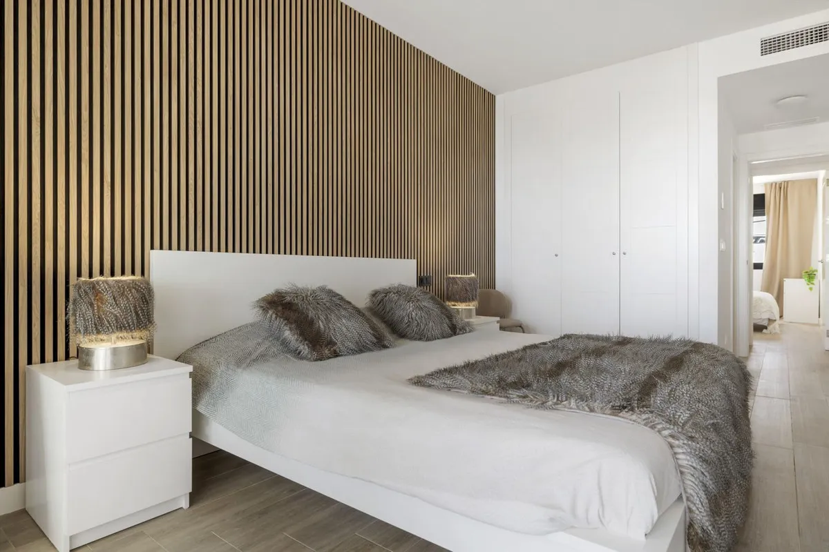 aa6d98c2-038e-4db4-bf47-e7fee200e997