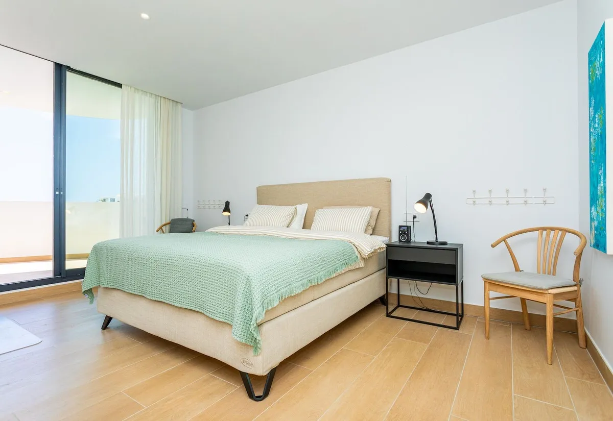 2207472a-8316-4885-ad27-8a71fa75c074