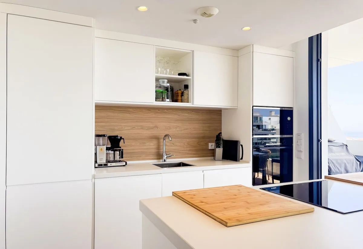 27141483-254a-4426-9541-b3c26655ca50