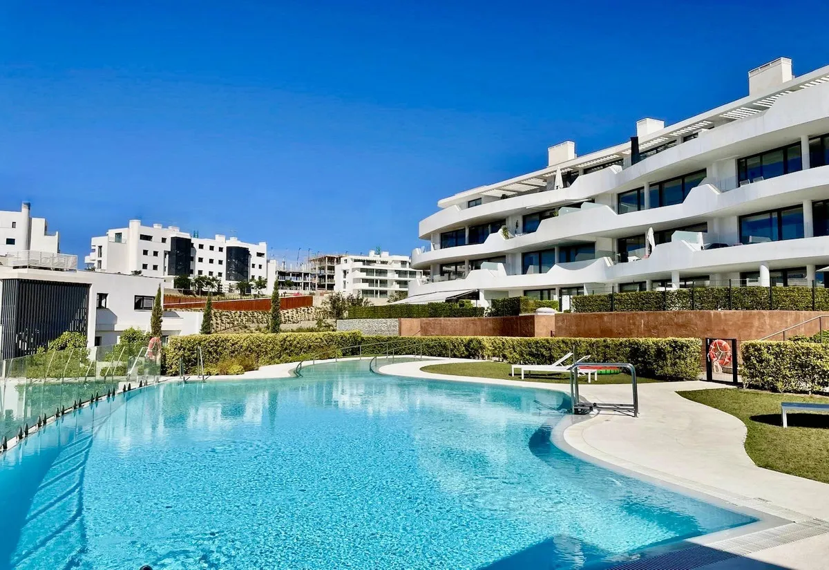 4c02d4bd-2cd8-4e43-8853-7f92d896bdf9