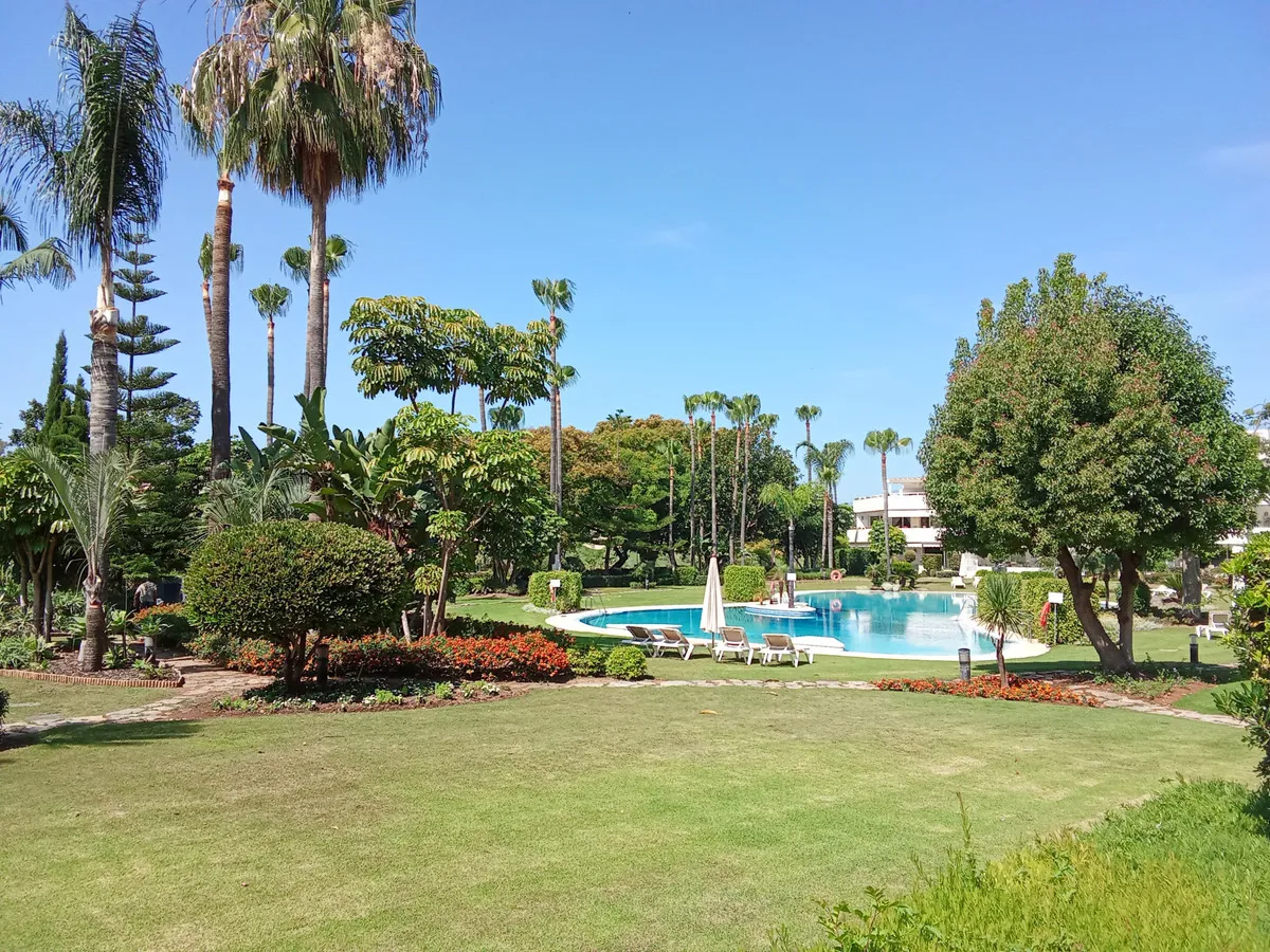 b7872b65-d5f3-41d0-90f0-9ad6313c48e5