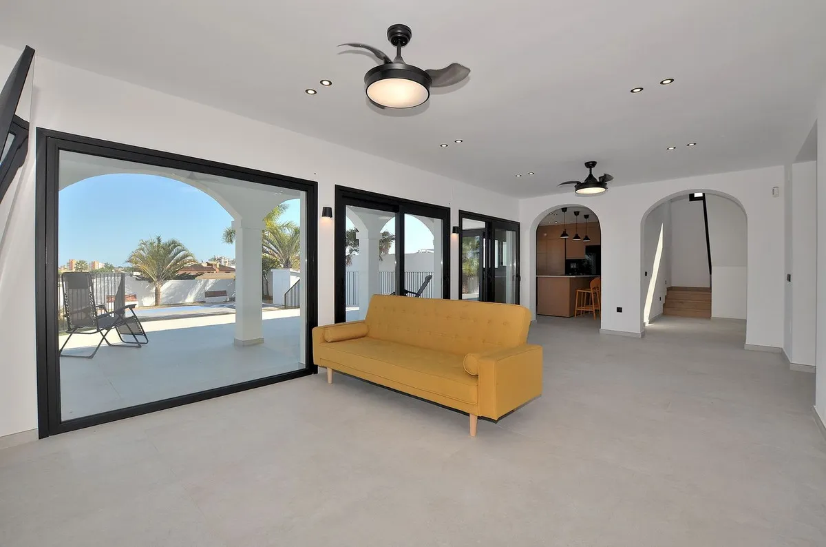 20d4139b-813f-4c9e-b2c0-bb7aae72709f