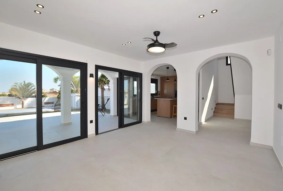 6bc0f402-de6d-4596-9059-48ba02b7ec63