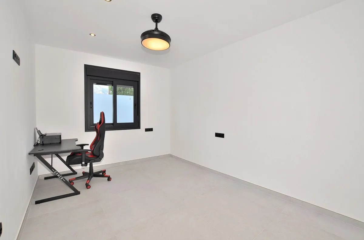 924ce907-edb5-473a-9ca8-a68d8fbe6ee4