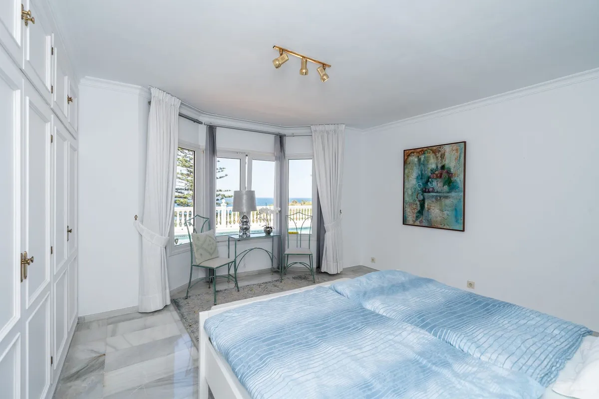 1d20e618-183c-4a7f-8fb7-7c67bd8e1788