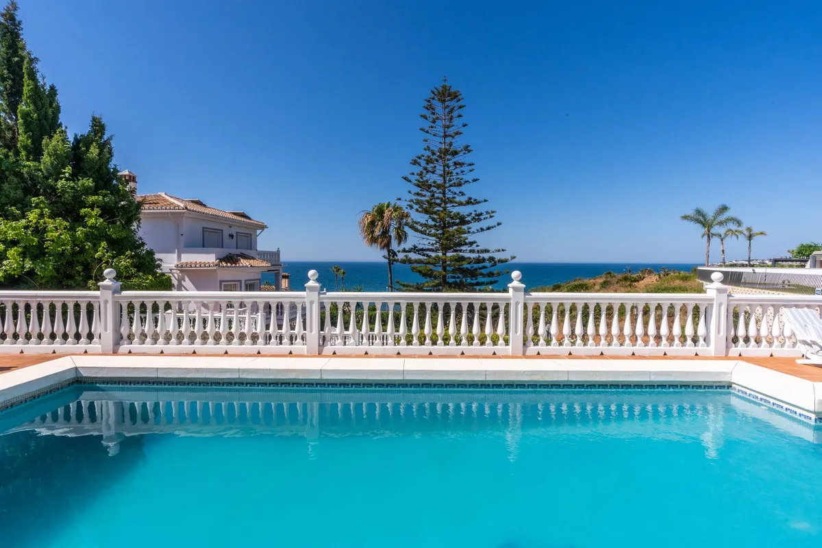 2cbe36fa-e213-4121-9b38-fccf4d689b17