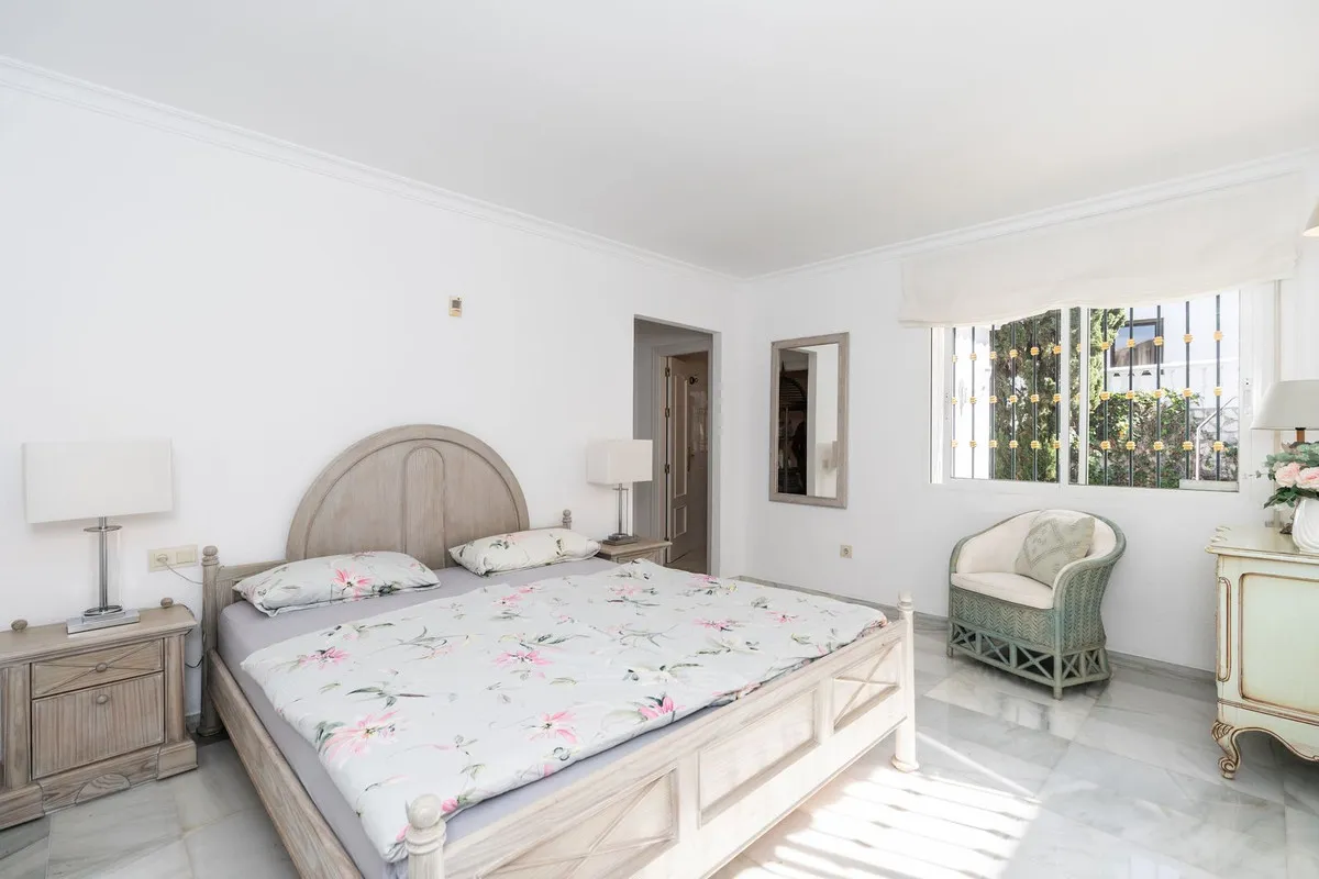 570b037b-dfcc-4ce3-a1d4-1274578d828d