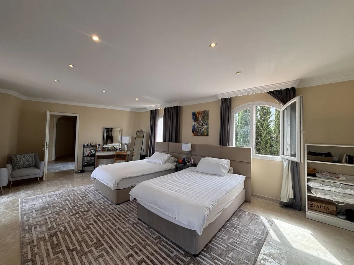 c664e7a5-cc32-401a-9a1b-901cec16a650