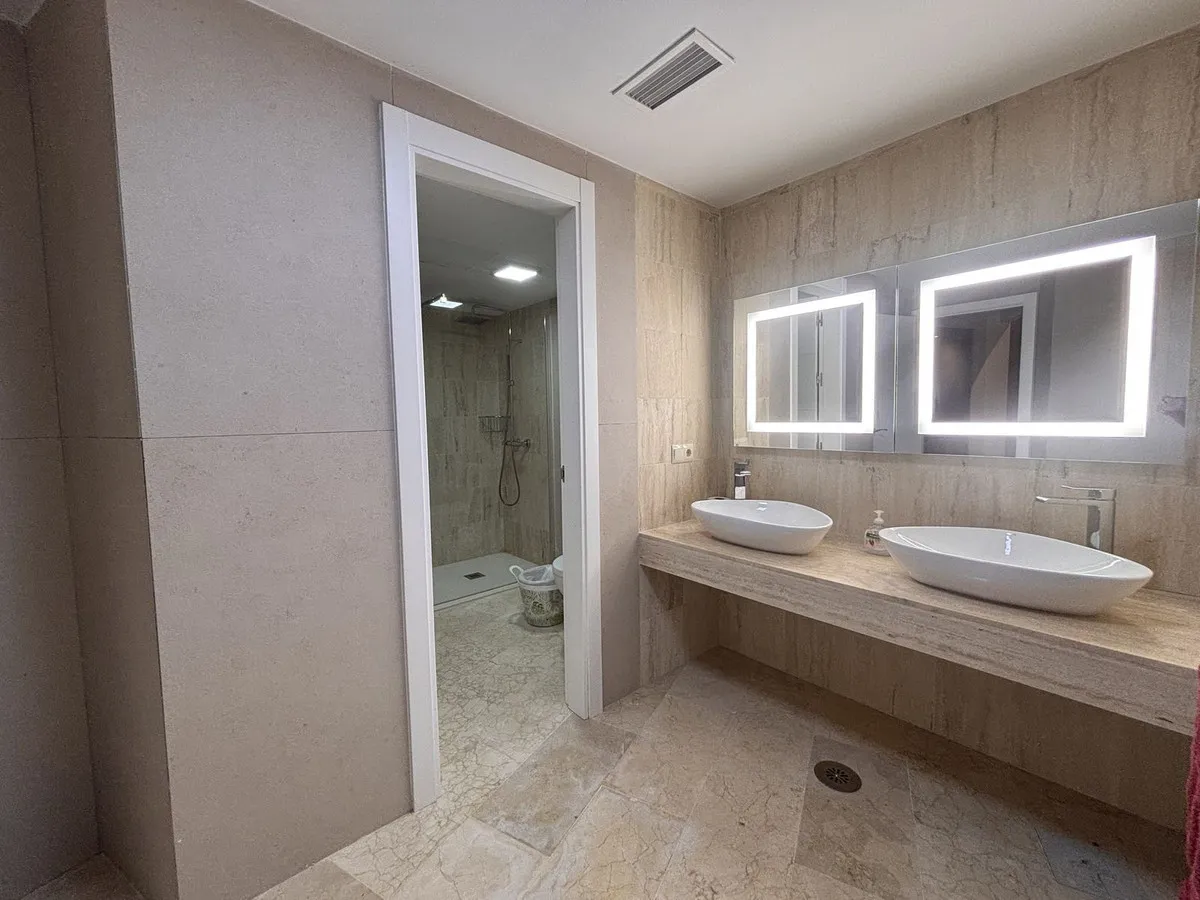 d38b0140-96df-4800-bc5d-02c98881751e