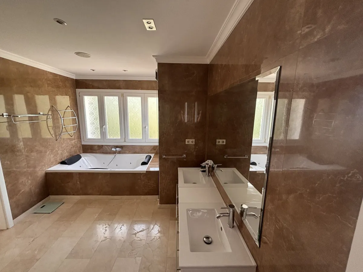 db37b681-b870-488e-8c0c-9ceaca9a2b24